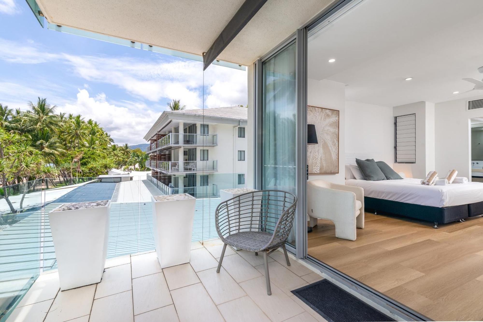 Hotel Imagine Drift Palm Cove Exterior foto