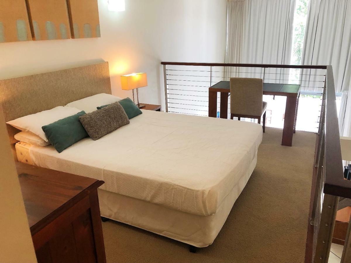 Hotel Imagine Drift Palm Cove Exterior foto