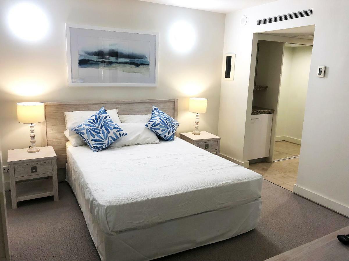 Hotel Imagine Drift Palm Cove Exterior foto